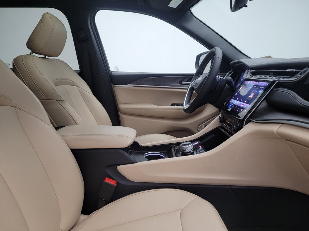 Used 2024 Jeep Grand Cherokee Limited 4xe image 21