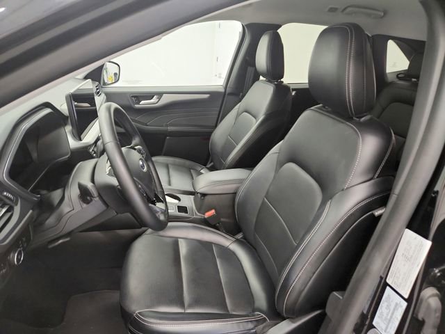 Used 2025 Ford Escape Platinum image 18