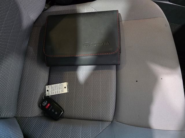Used 2024 Toyota Corolla SE w/ SE Premium Package image 9