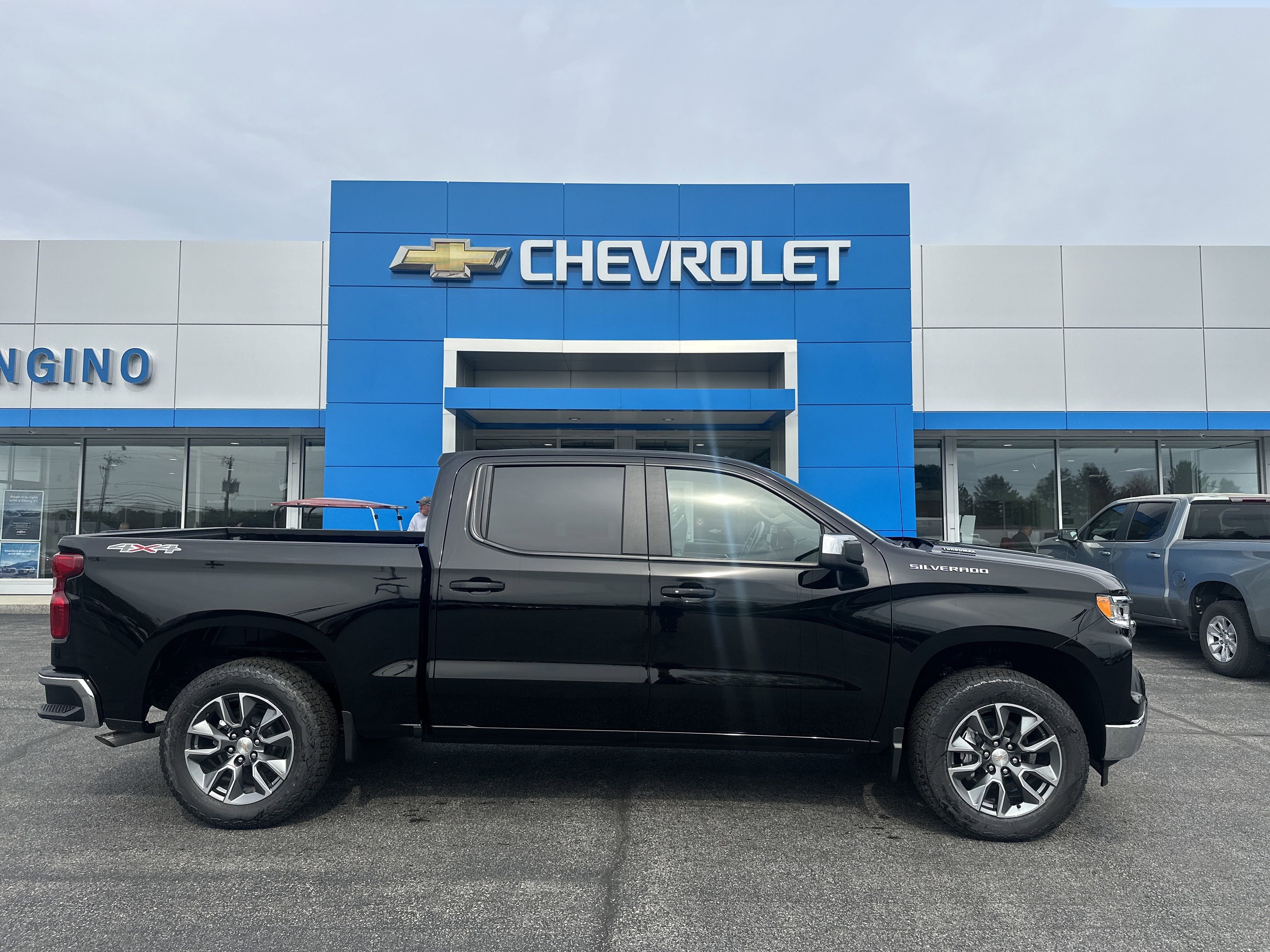 New 2025 Chevrolet Silverado 1500 LT AWD/4WD image 1