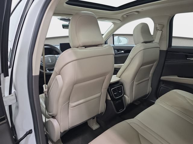 Used 2023 Lincoln Nautilus Reserve FWD image 12