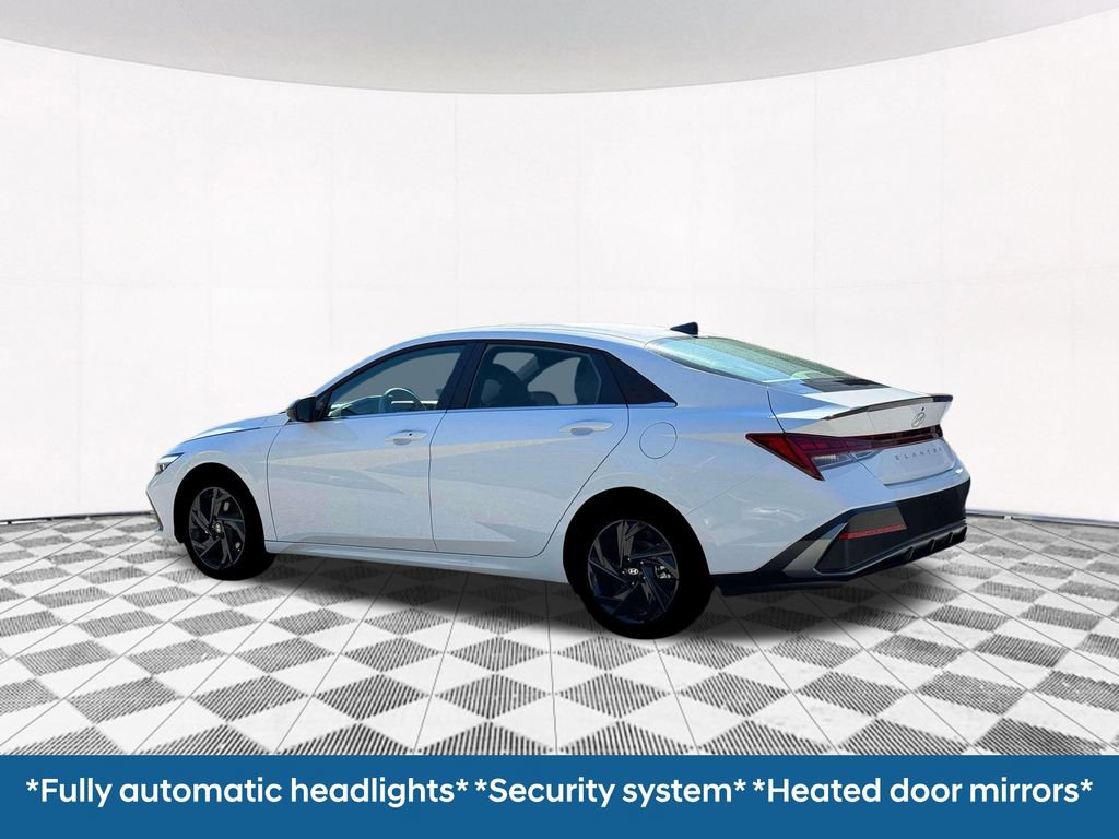New 2026 Hyundai Elantra SEL Sport Premium FWD image 7