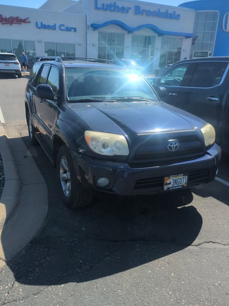 Used 2008 Toyota 4Runner Limited AWD/4WD image 2