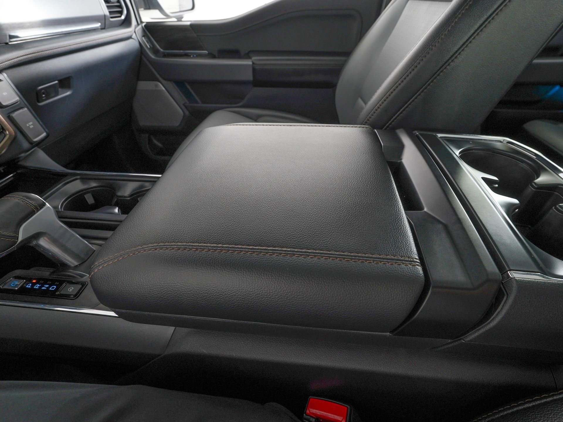 Used 2025 Ford F150 Lightning Lariat image 28