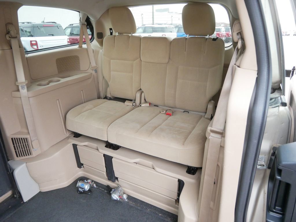 Used 2015 Dodge Grand Caravan SE w/ Quick Order Package 29E SE image 16
