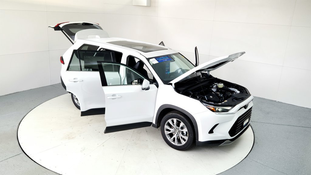 Certified 2025 Toyota Grand Highlander FWD image 20