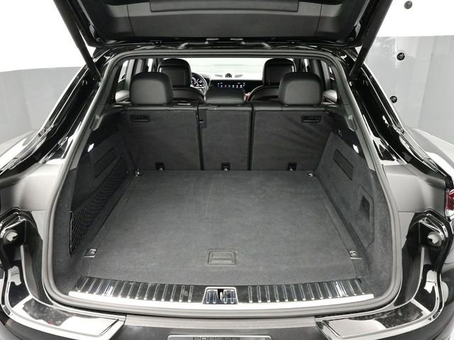 Certified 2024 Porsche Cayenne Coupe AWD/4WD image 16