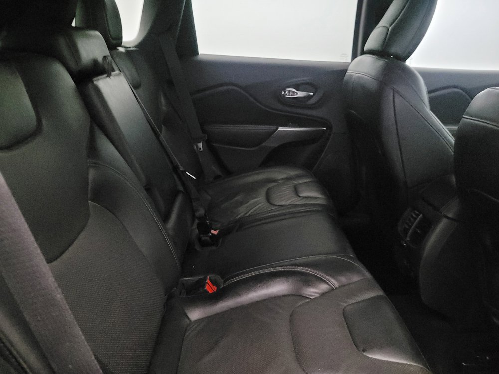 Used 2022 Jeep Cherokee Latitude Lux w/ Sun & Sound Group AWD/4WD image 19