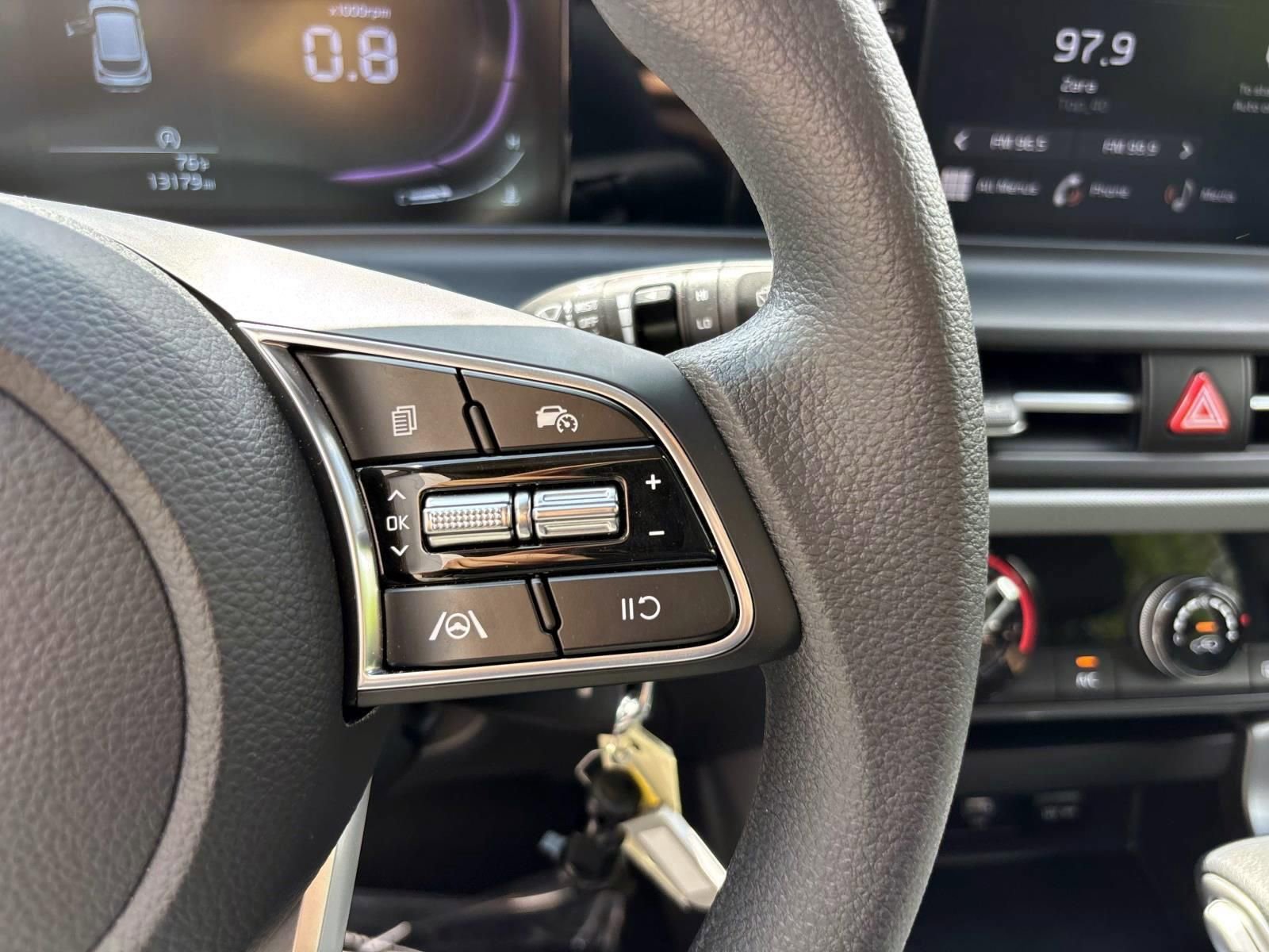 Used 2025 Kia Seltos LX AWD/4WD image 18