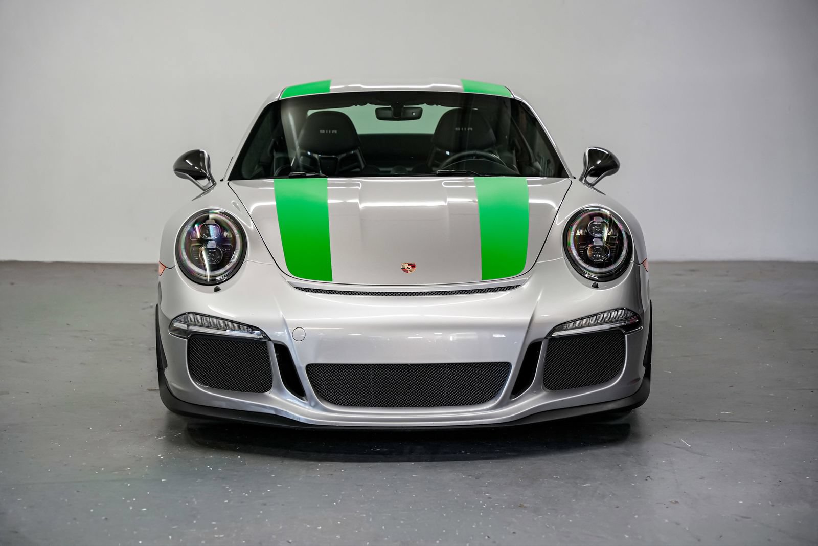 Used 2016 Porsche 911 R RWD image 5