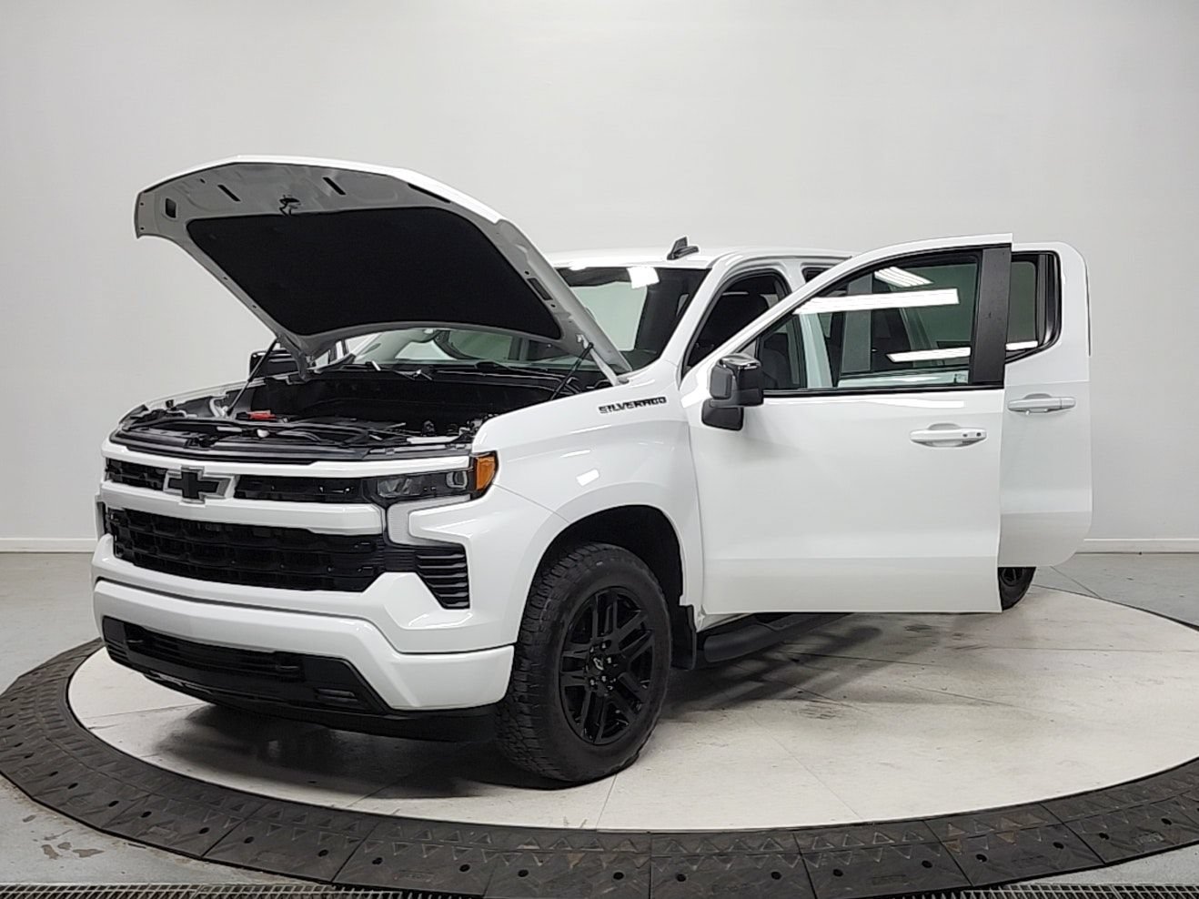 Used 2023 Chevrolet Silverado 1500 RST w/ Rally Edition AWD/4WD image 11