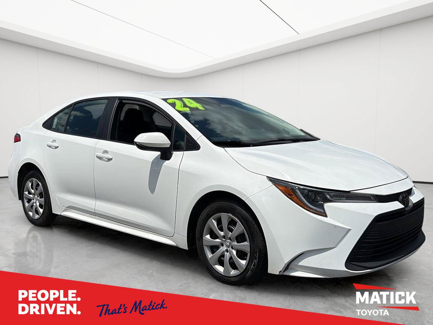 Used 2024 Toyota Corolla LE FWD image 1
