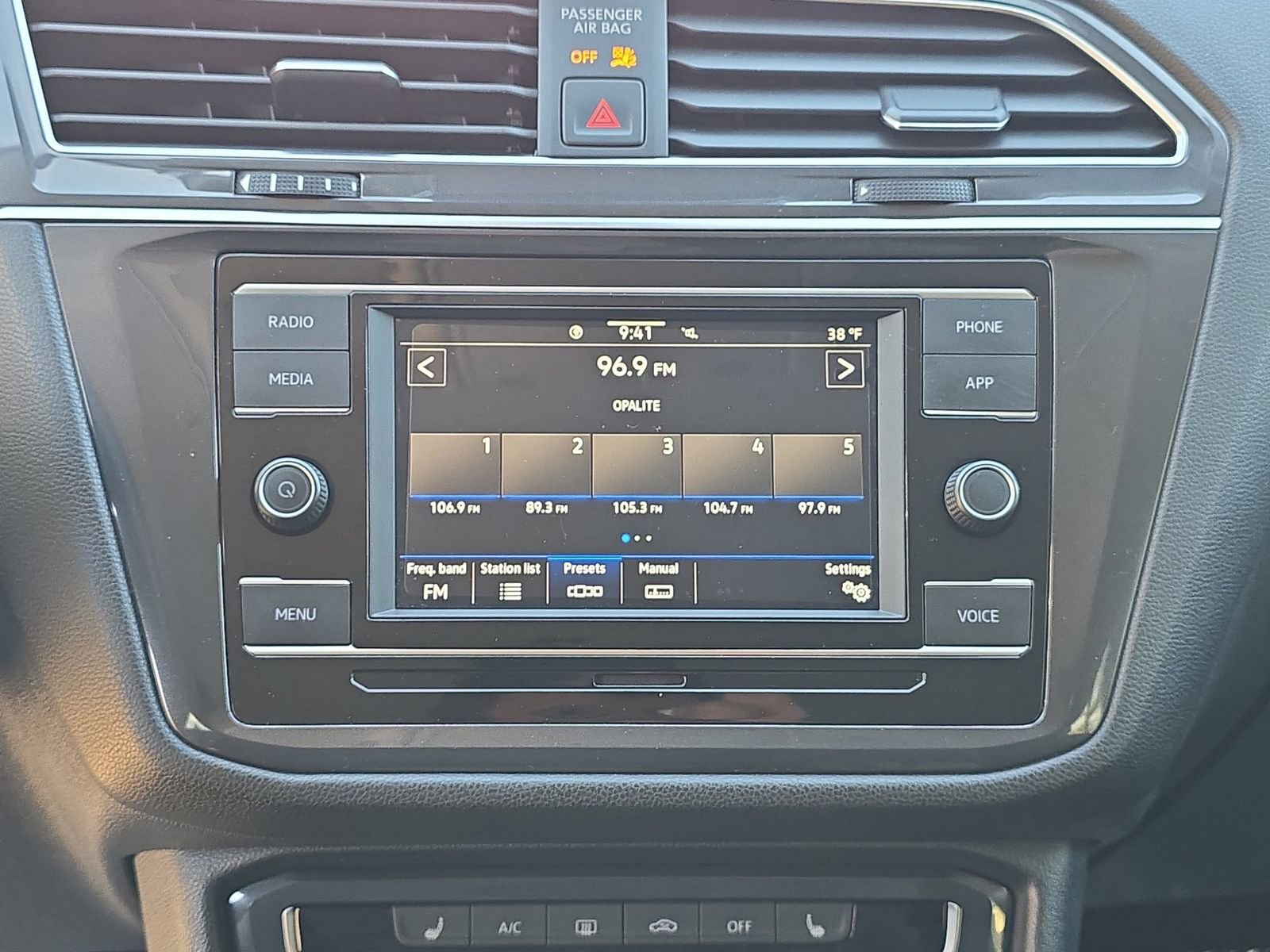 Used 2023 Volkswagen Tiguan S image 26