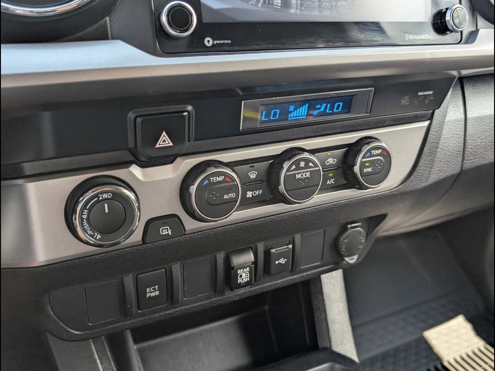 Used 2021 Toyota Tacoma SR5 AWD/4WD image 16