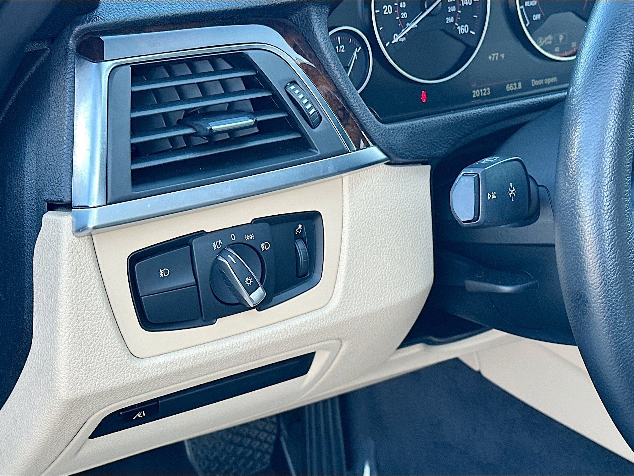 Used 2018 BMW 330i Sedan image 10