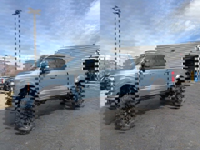 New 2026 Ford F250 Lariat w/ Black Appearance Package image 18