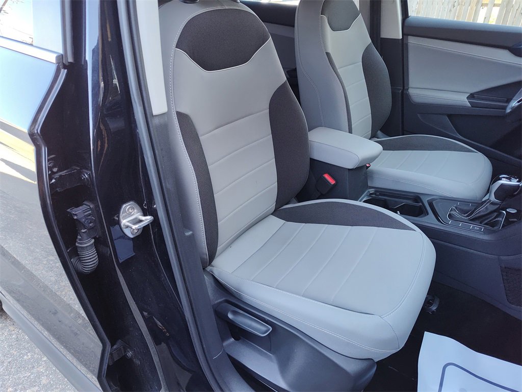 Used 2024 Volkswagen Taos SE image 31