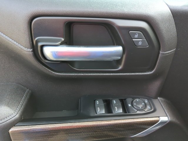 Used 2021 Chevrolet Silverado 1500 LT Trail Boss image 18