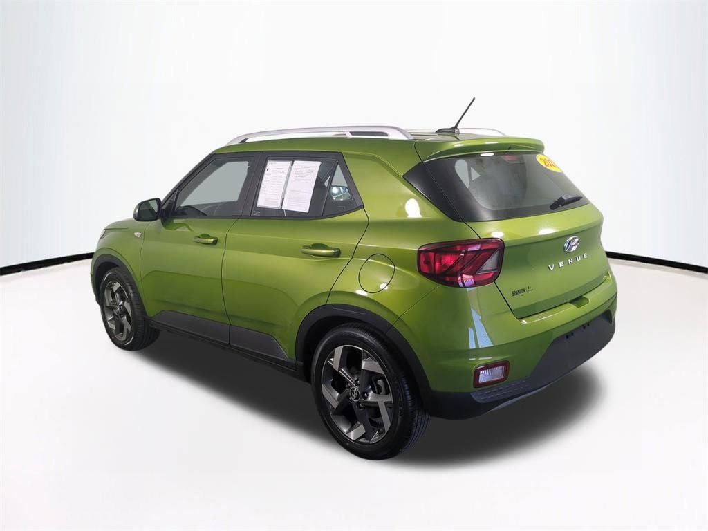 Certified 2023 Hyundai Venue SEL w/ Cargo Package image 7