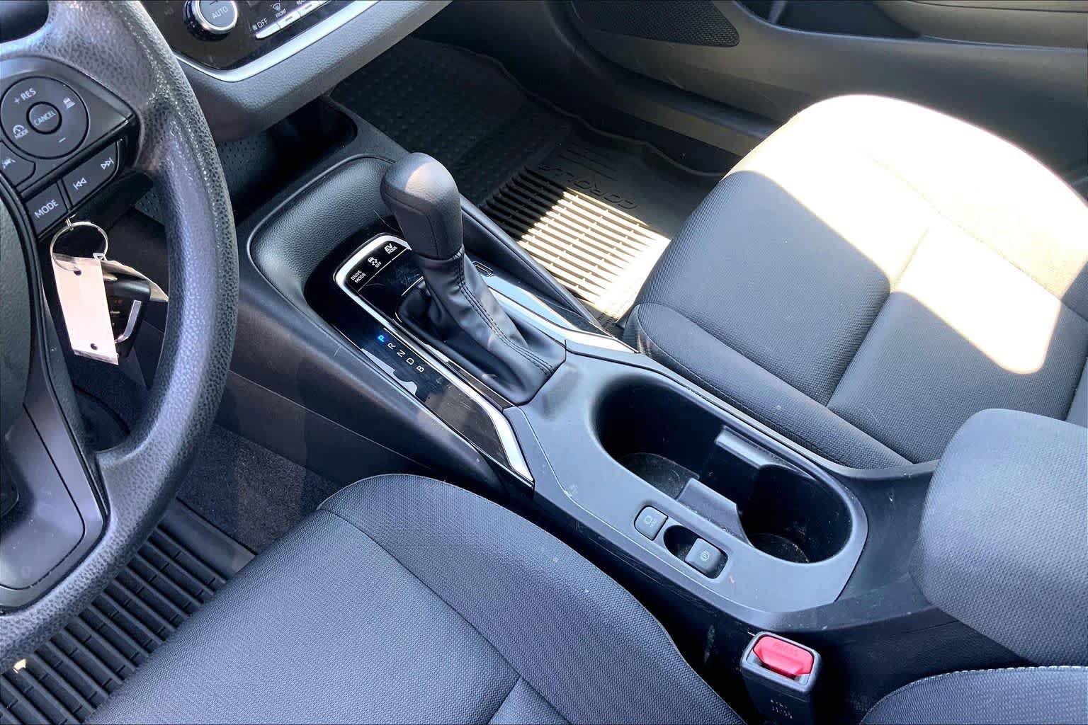 Used 2024 Toyota Corolla LE FWD image 16
