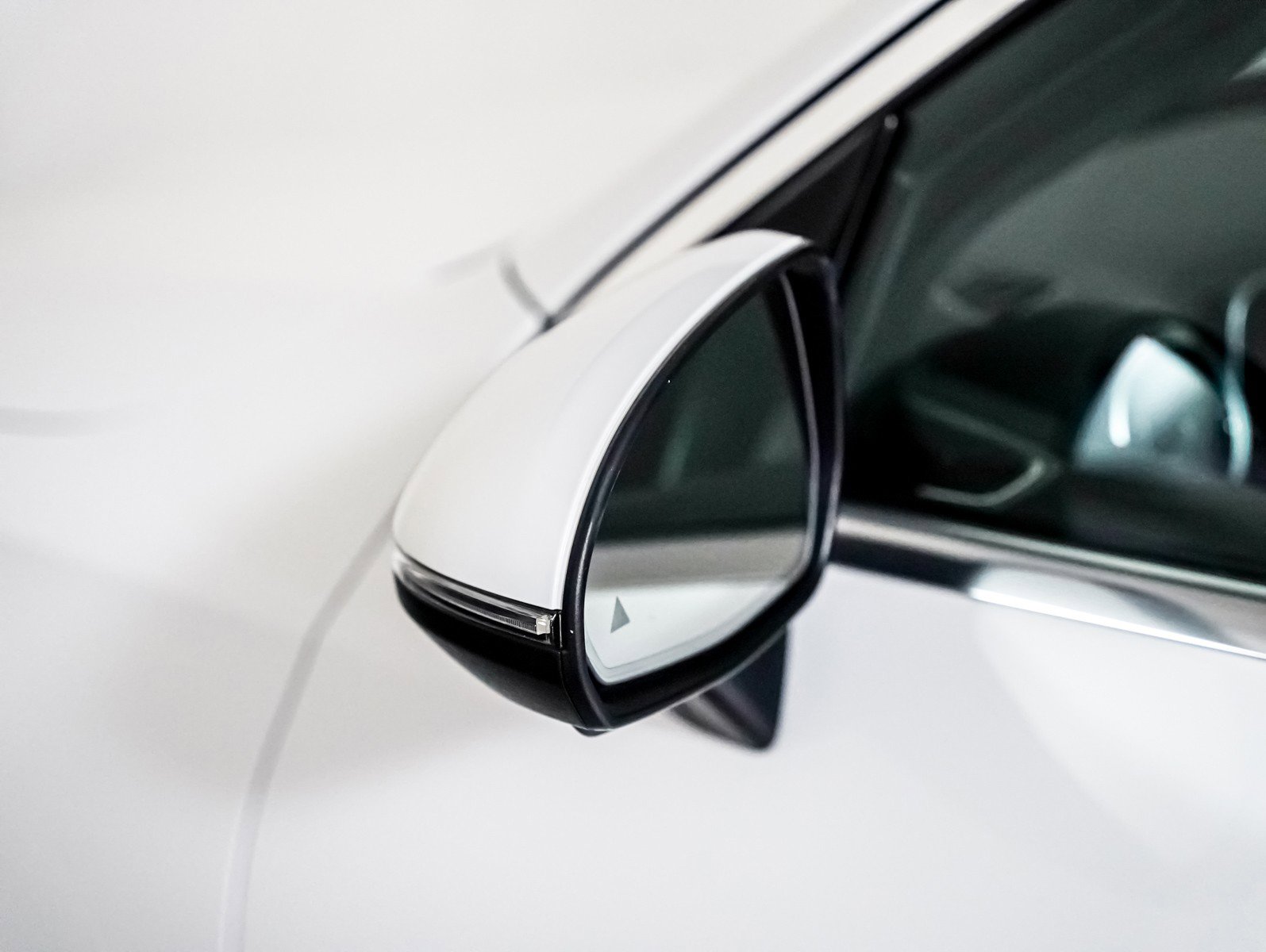 Certified 2024 Mercedes-Benz GLC 300 image 25