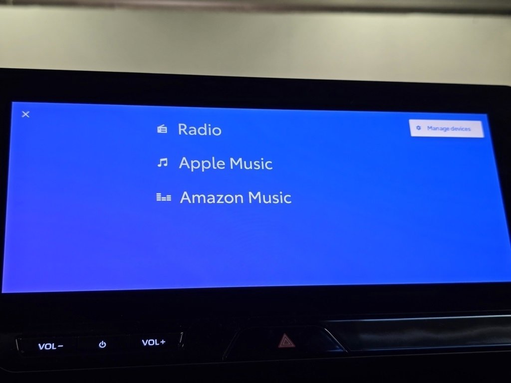 Certified 2024 Toyota Venza Limited image 3