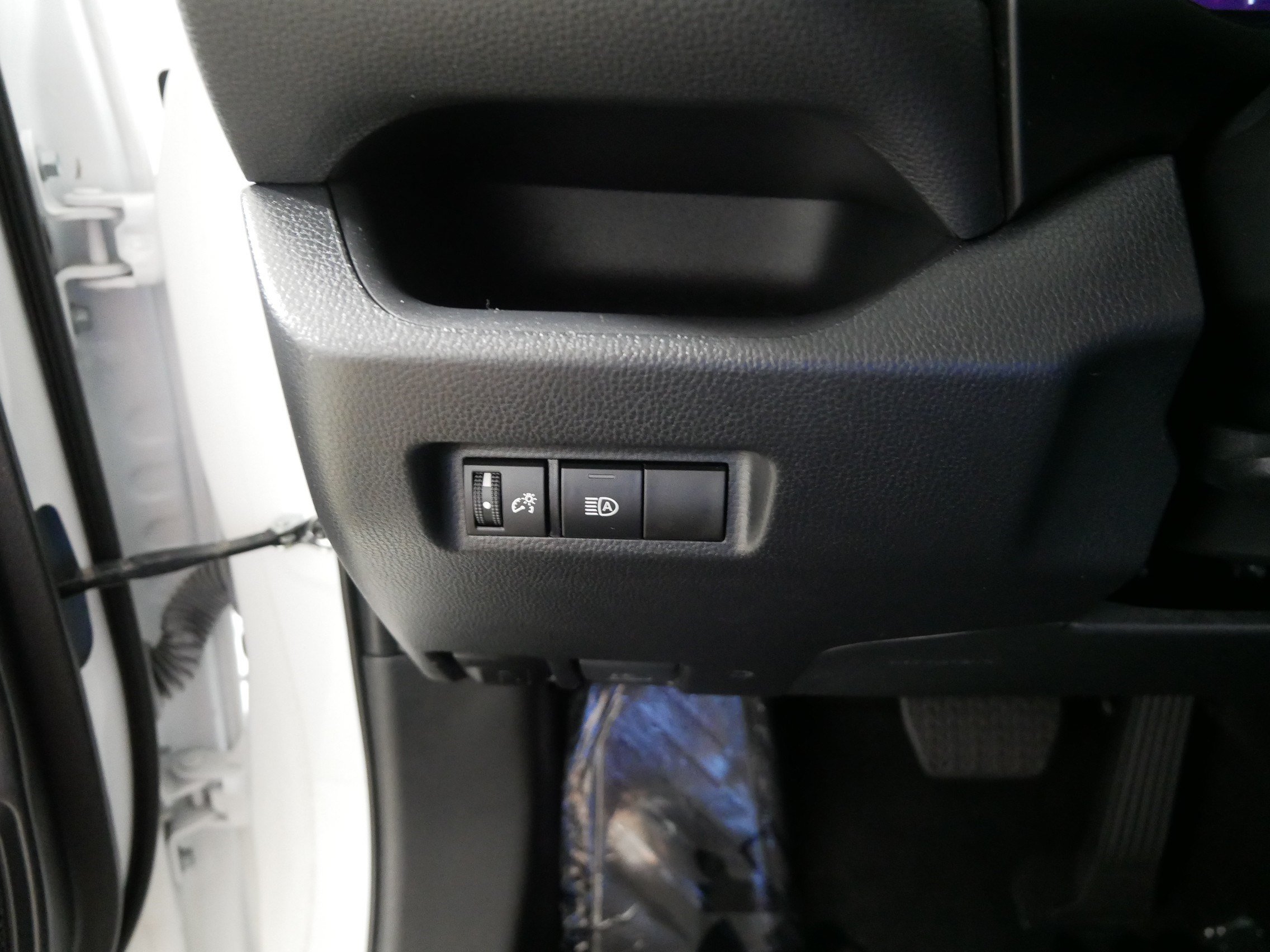 Used 2024 Toyota RAV4 XLE AWD/4WD image 26