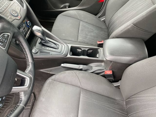 Used 2015 Ford Focus SE w/ SE Sport Package FWD image 44
