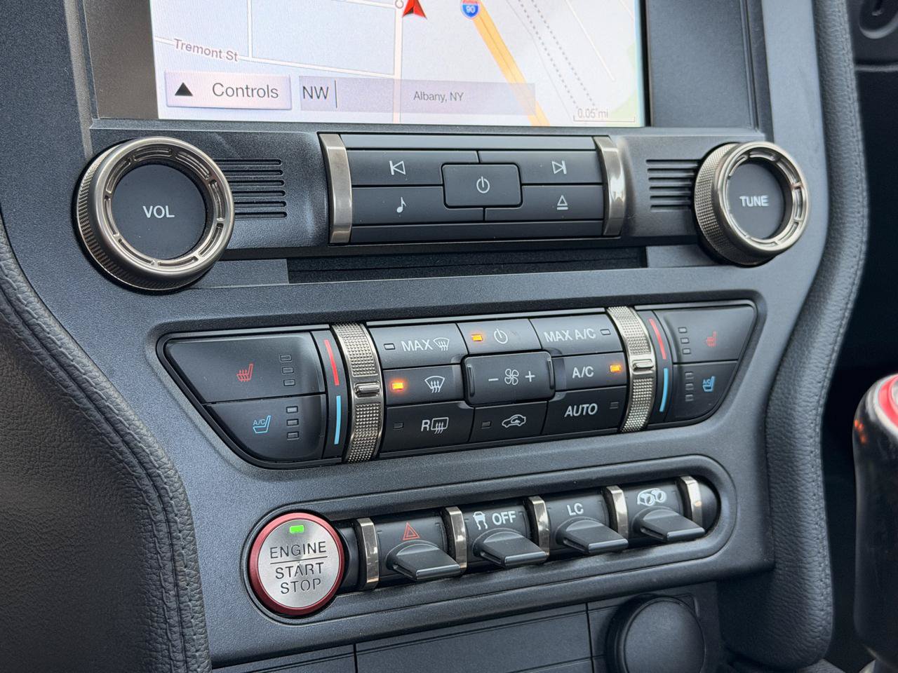 Used 2019 Ford Mustang Shelby GT350 w/ Technology Package RWD image 32
