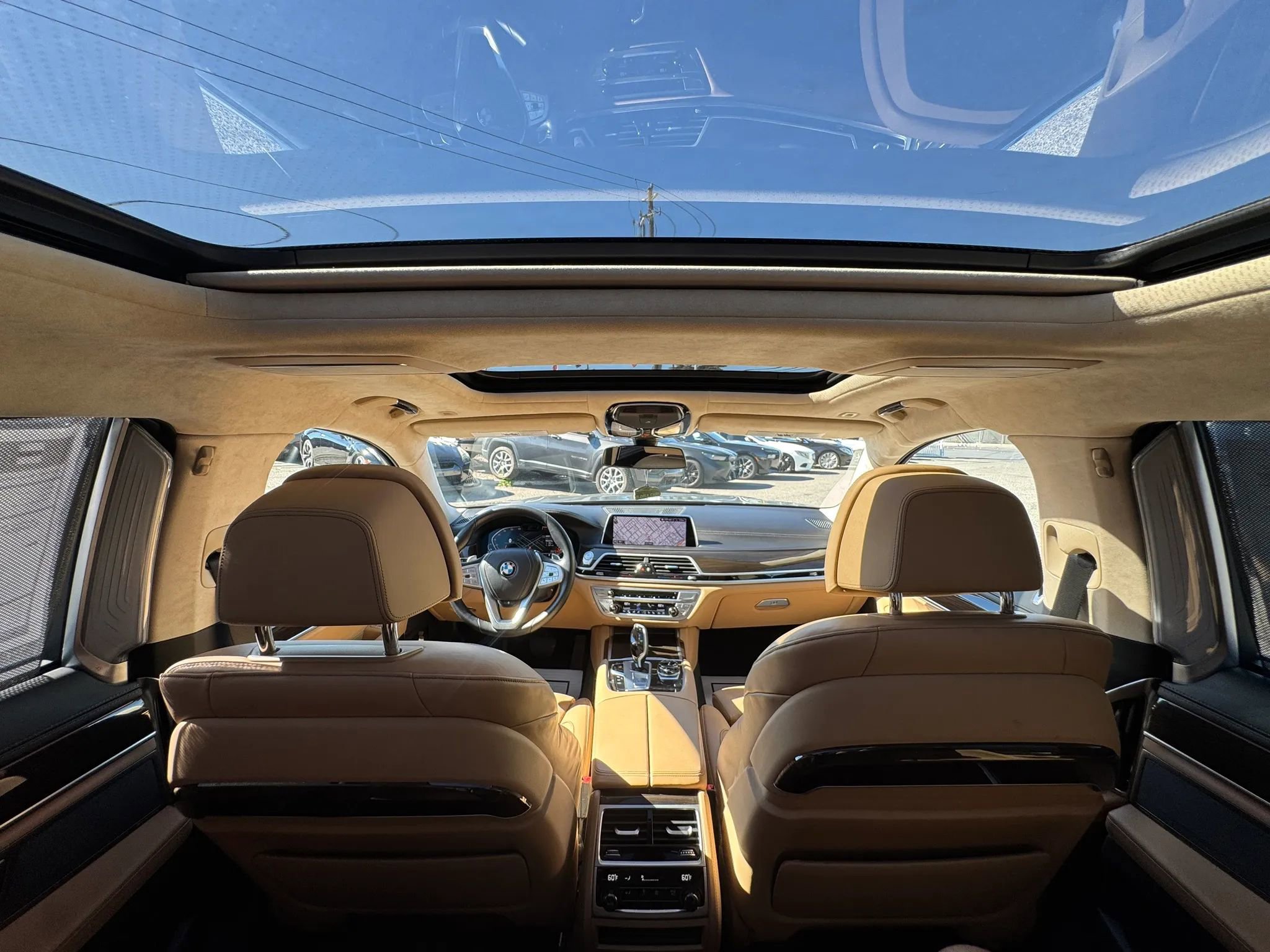 Used 2021 BMW 750i xDrive w/ Executive Package image 19