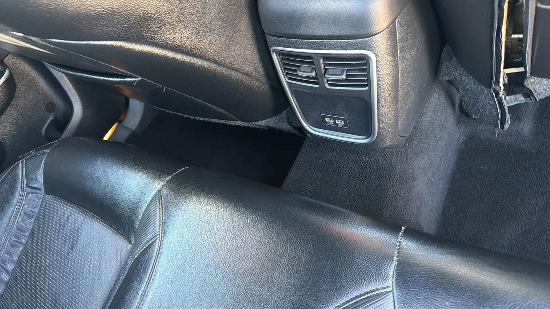 Used 2020 Dodge Charger SXT image 39