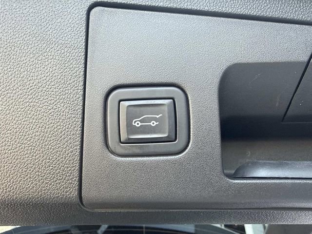 Used 2023 Cadillac XT4 Premium Luxury w/ Enhanced Visibility Package AWD/4WD image 58