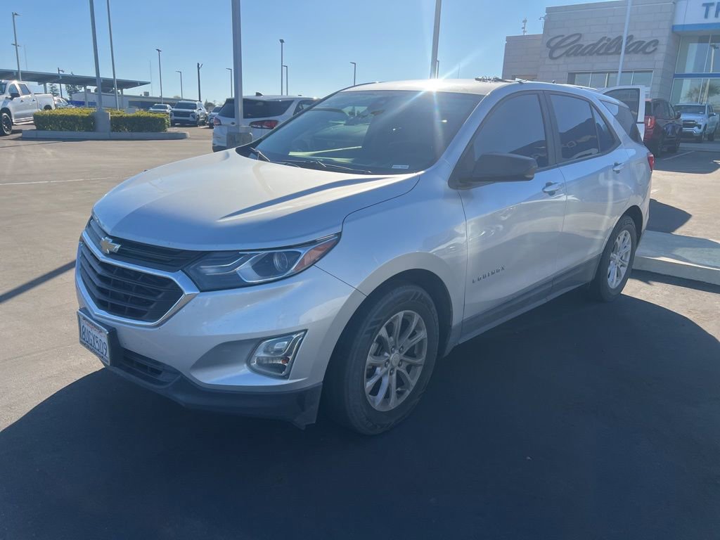 Used 2021 Chevrolet Equinox LS w/ LS Convenience Package image 2