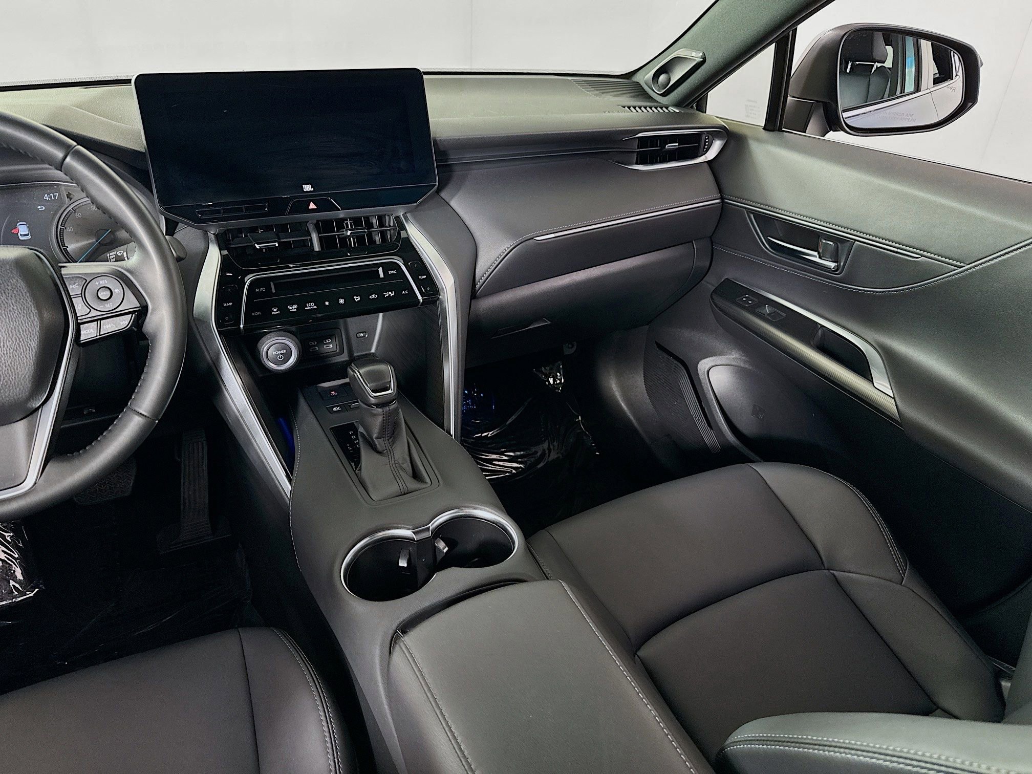 Certified 2024 Toyota Venza XLE AWD/4WD image 16