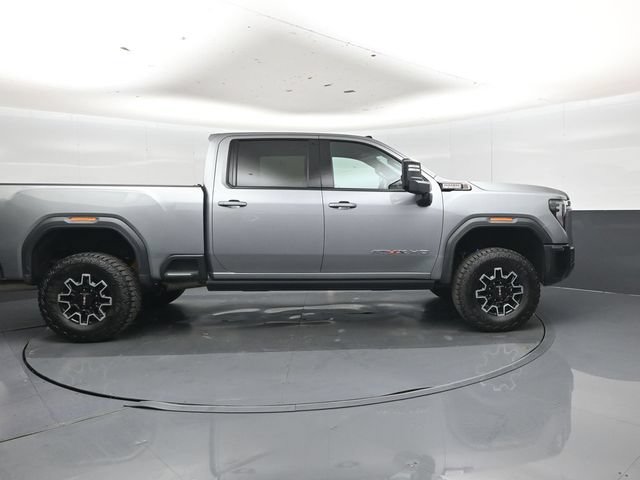 Used 2025 GMC Sierra 2500 AT4X AWD/4WD image 2