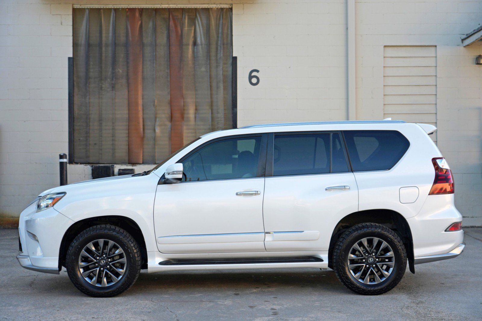 Used 2017 Lexus GX 460 Premium AWD/4WD image 49