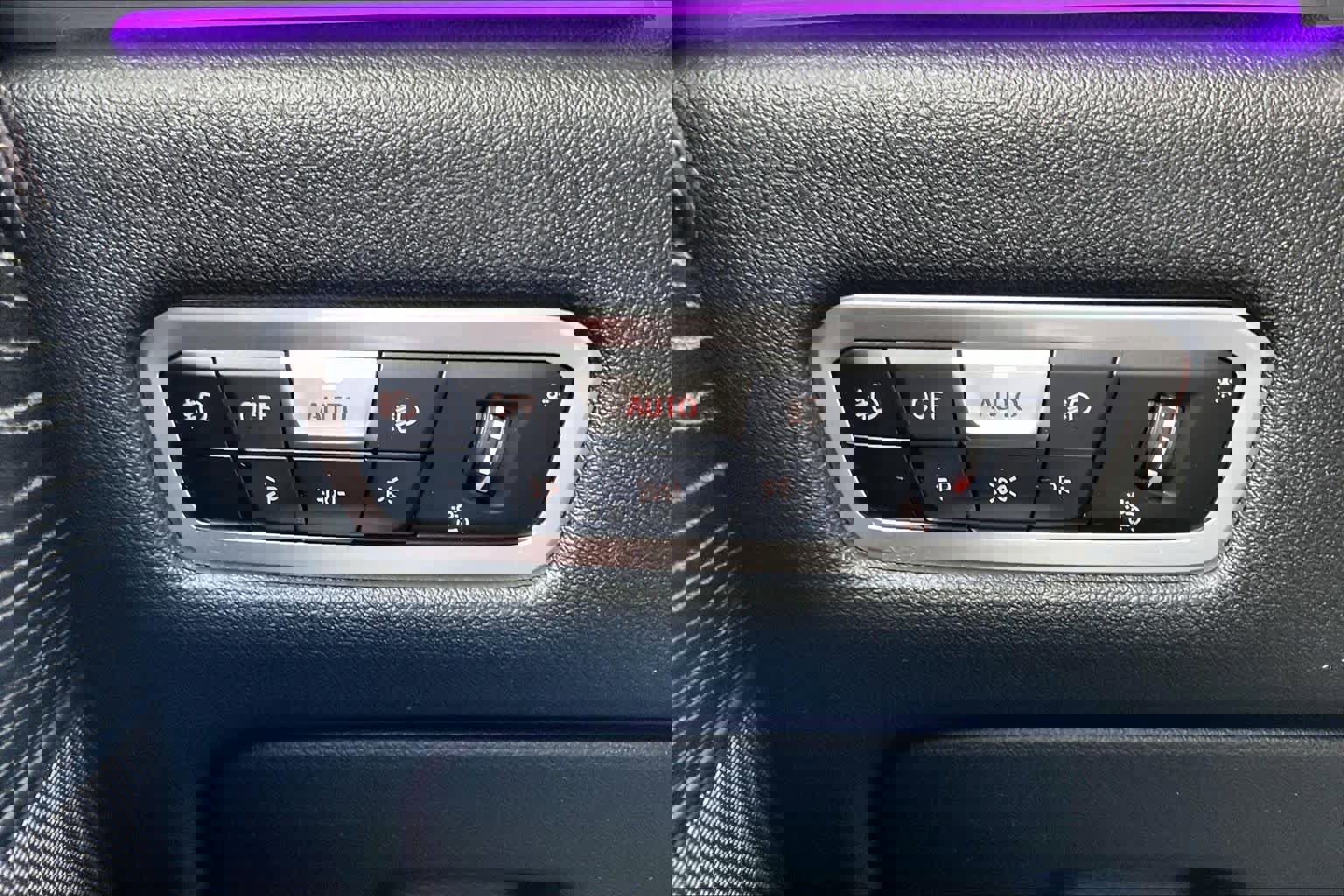 Used 2022 BMW X7 xDrive40i w/ M Sport Package image 35