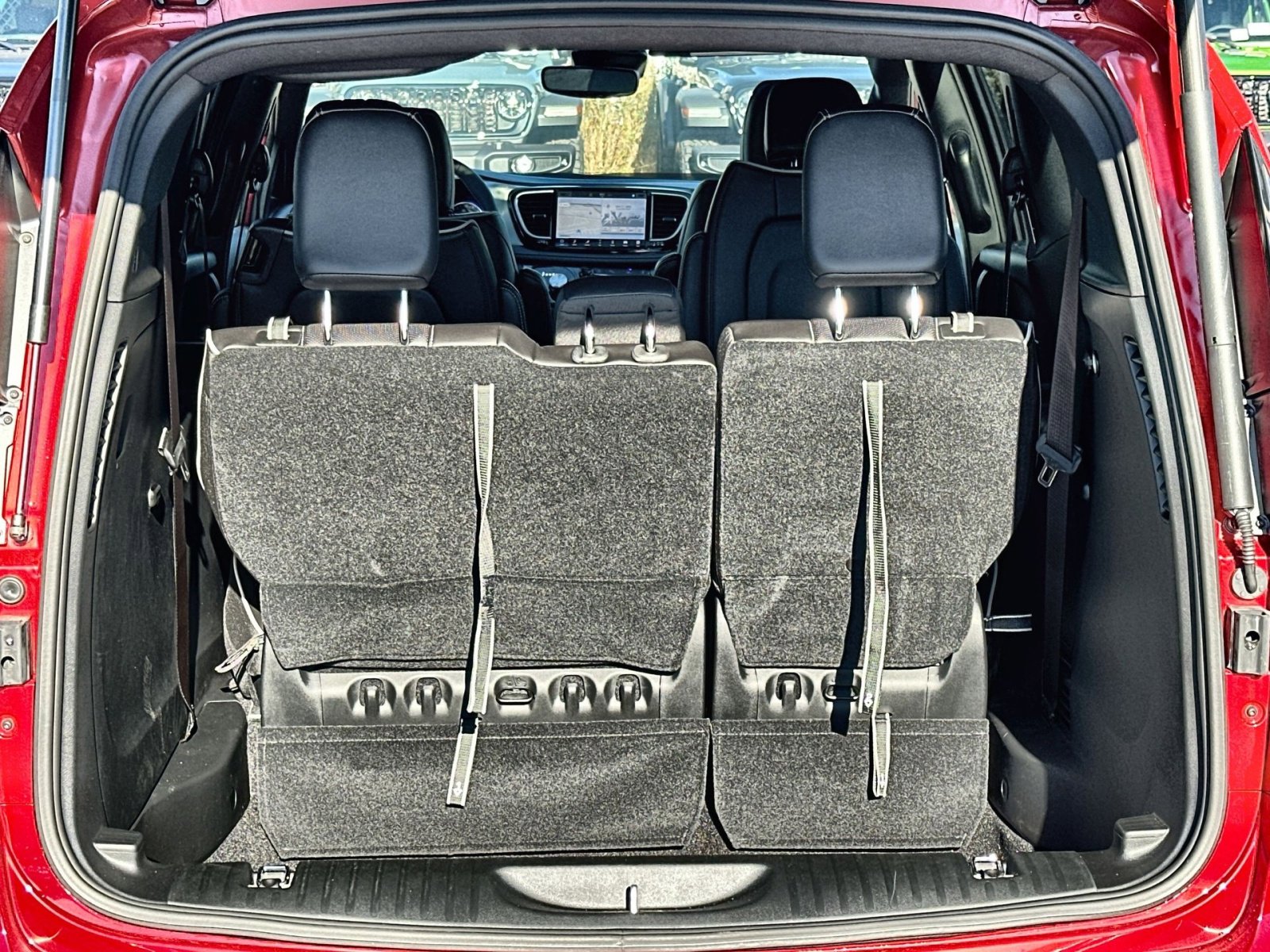 New 2026 Chrysler Pacifica Limited w/ S Appearance Package image 27