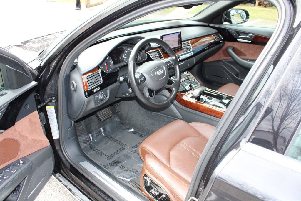 Used 2012 Audi A8 L 4.2 image 11