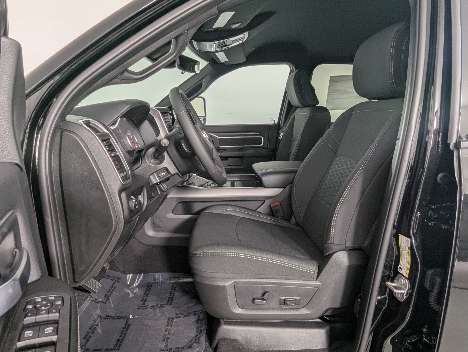 New 2026 RAM 2500 Big Horn AWD/4WD image 13