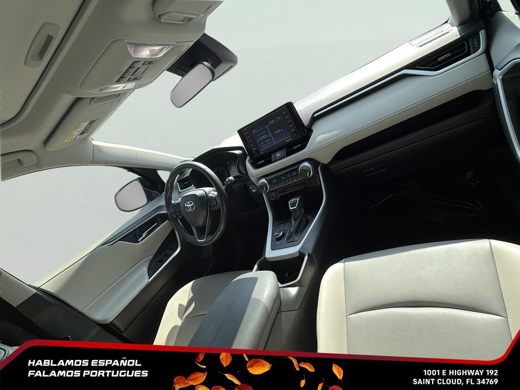 Used 2022 Toyota RAV4 XLE Premium AWD/4WD image 27