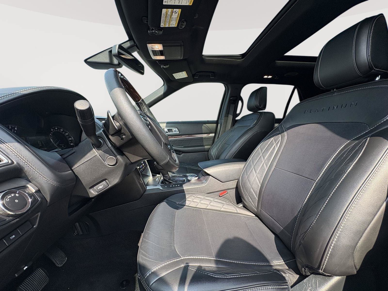 Used 2018 Ford Explorer Platinum AWD/4WD image 10