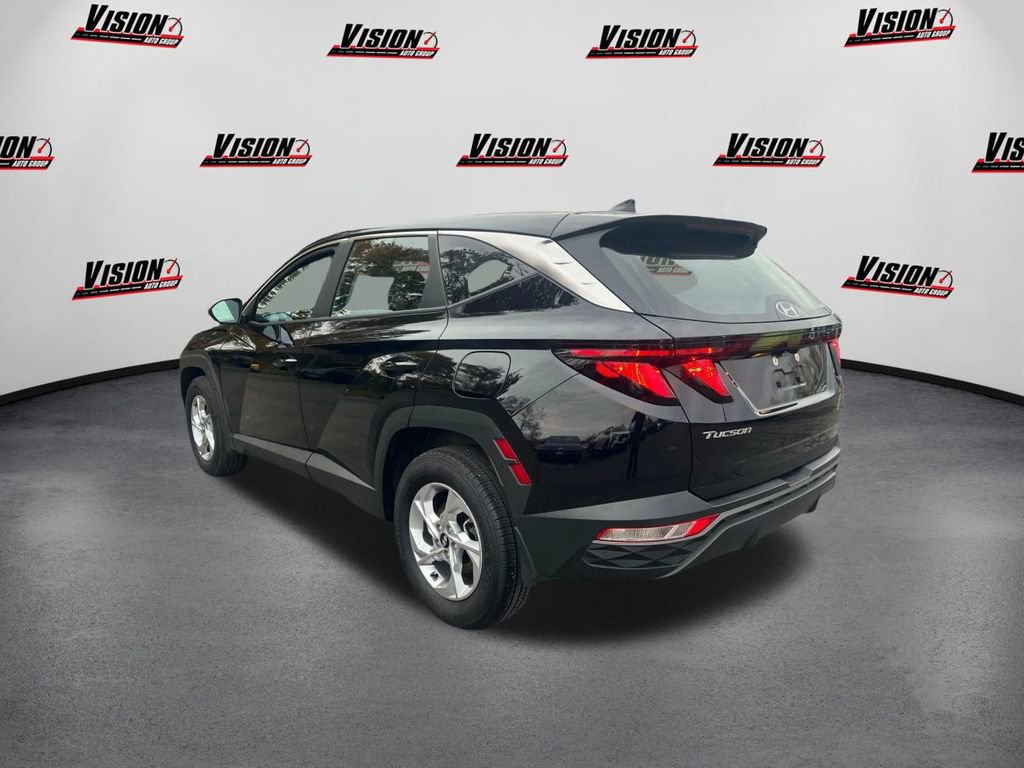 Certified 2024 Hyundai Tucson SE image 7