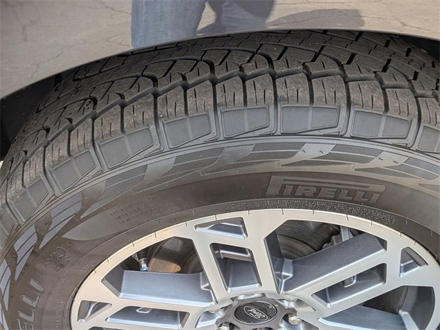 Used 2025 Ford Expedition Active image 11