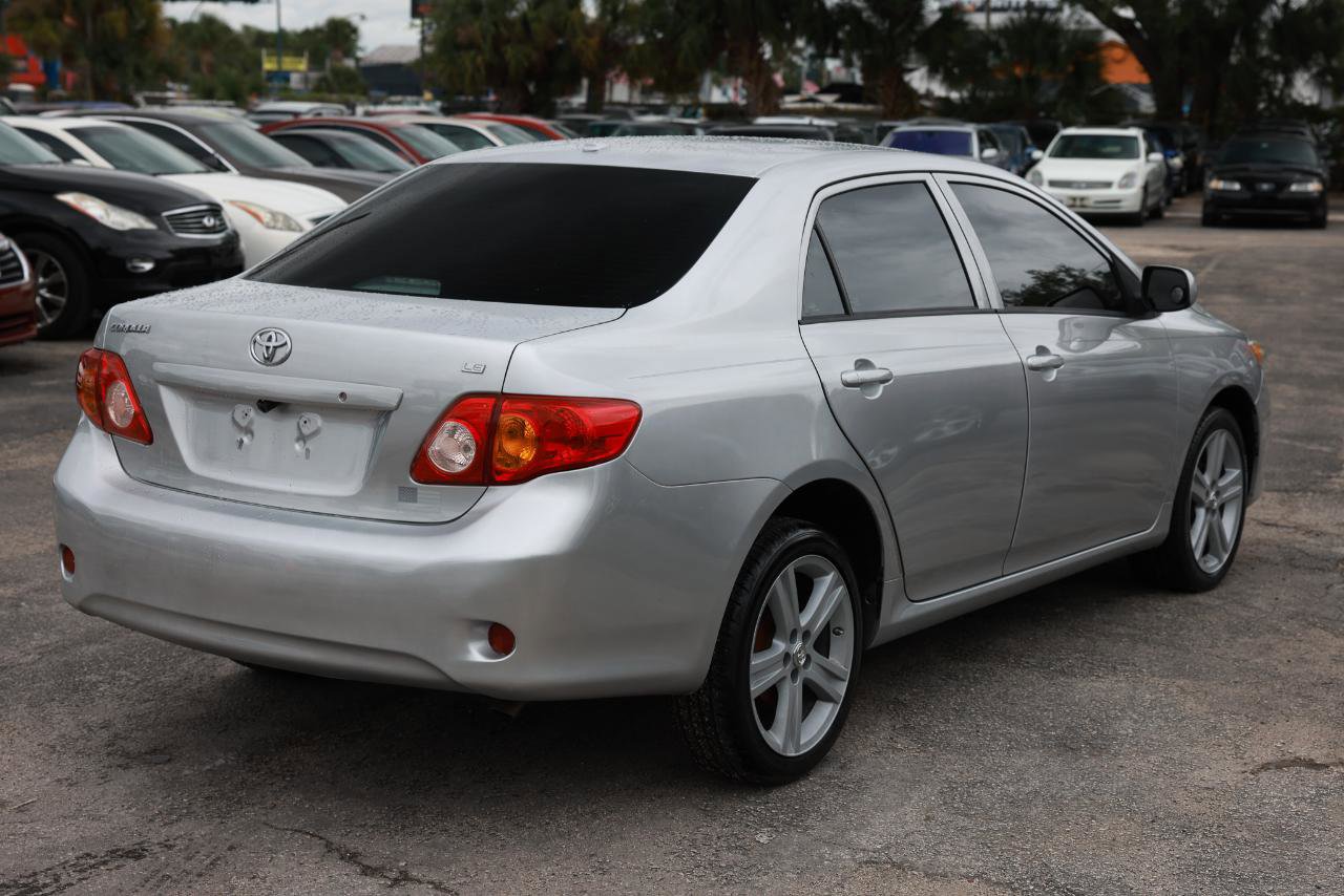Used 2010 Toyota Corolla LE FWD image 11