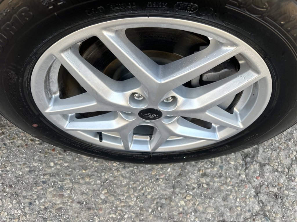 Used 2024 Ford Edge SEL w/ Convenience Package image 17