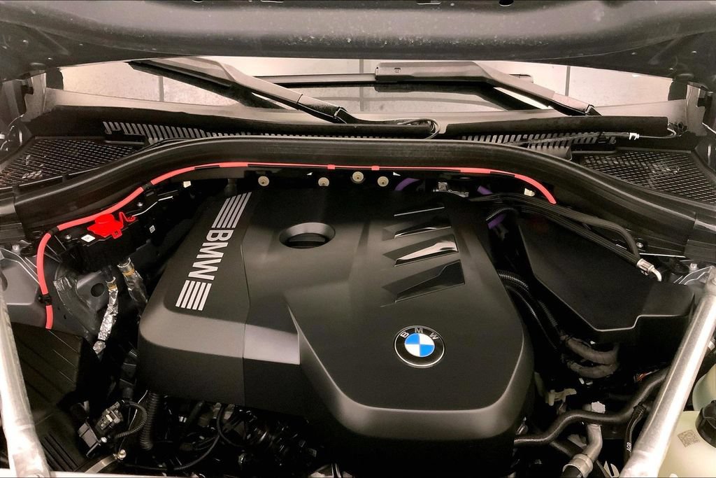 Certified 2025 BMW X3 xDrive30i w/ Premium Package AWD/4WD image 9
