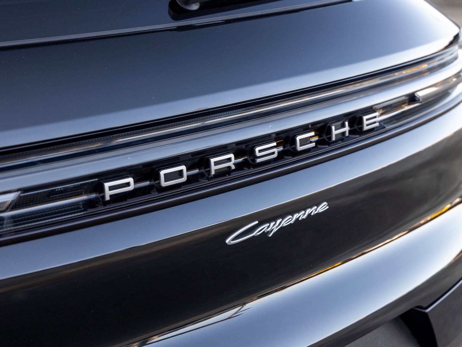 Certified 2025 Porsche Cayenne image 19