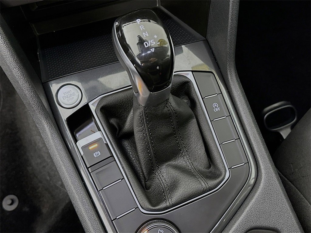 Used 2024 Volkswagen Tiguan Wolfsburg Edition image 21