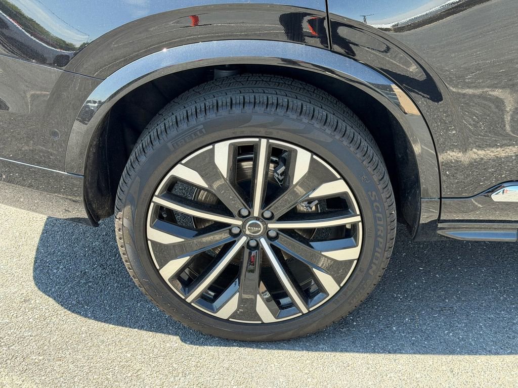 Certified 2025 Volvo XC90 T8 Ultra w/ Protection Package Premier AWD/4WD image 14